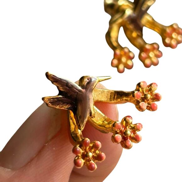 Vintage JJ hummingbird and cherry blossom gold town stud earrings - Picture 1 of 6
